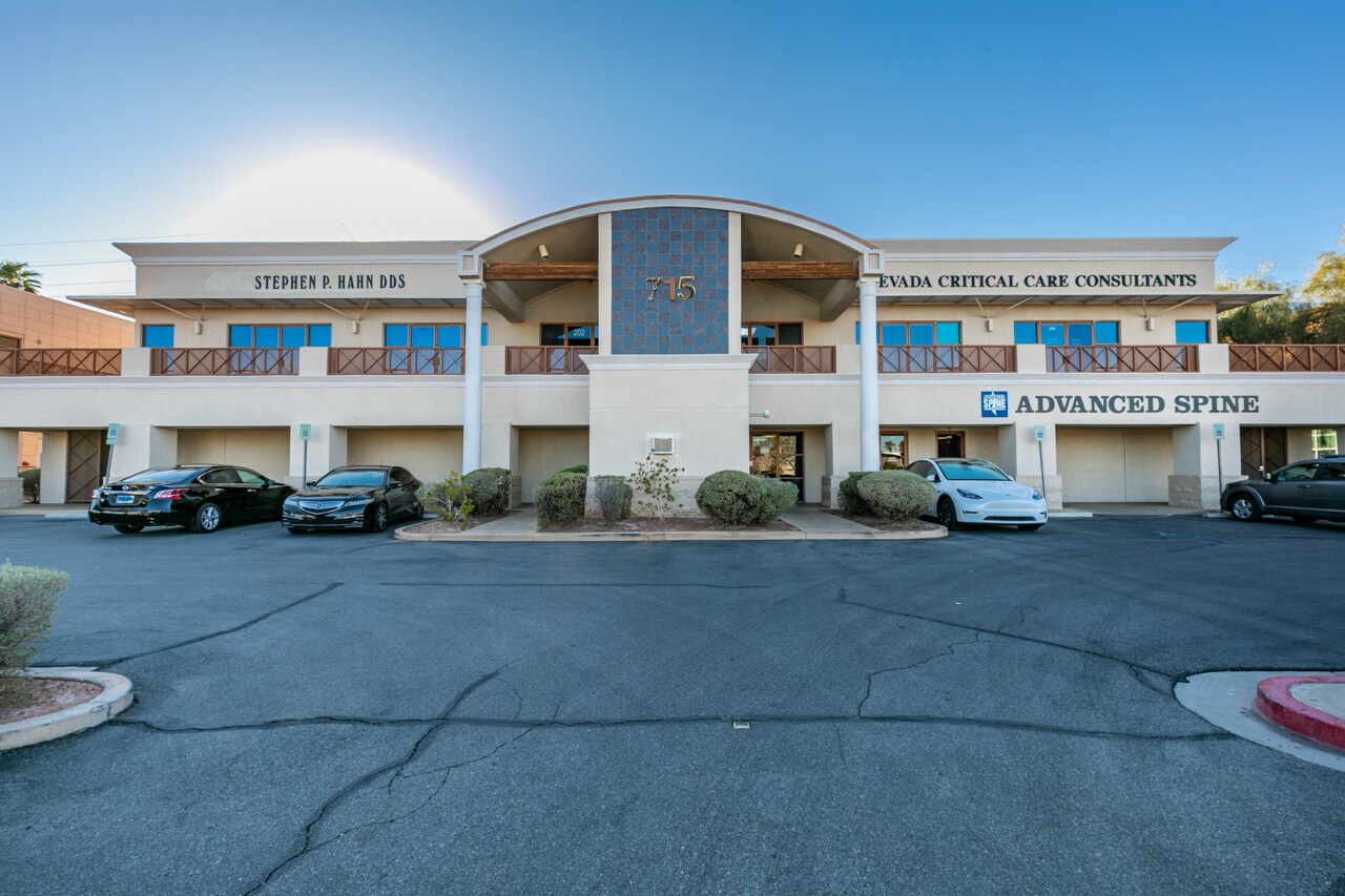 715 Mall Ring Cir, Henderson, NV for Rent