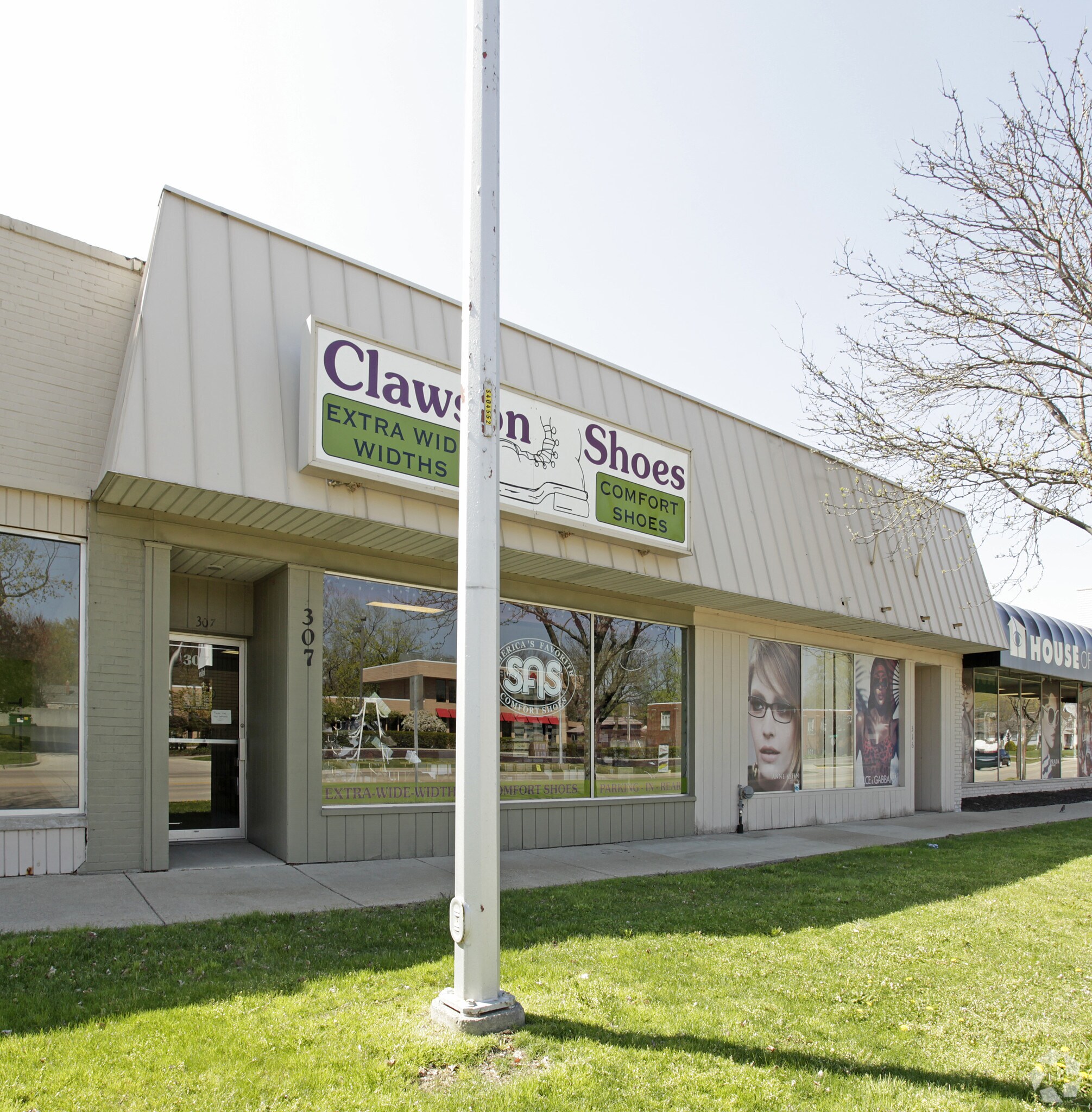 307 W 14 Mile Rd, Clawson, MI for Rent