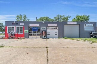 Garnett, KS Service Station - 101 N Maple St