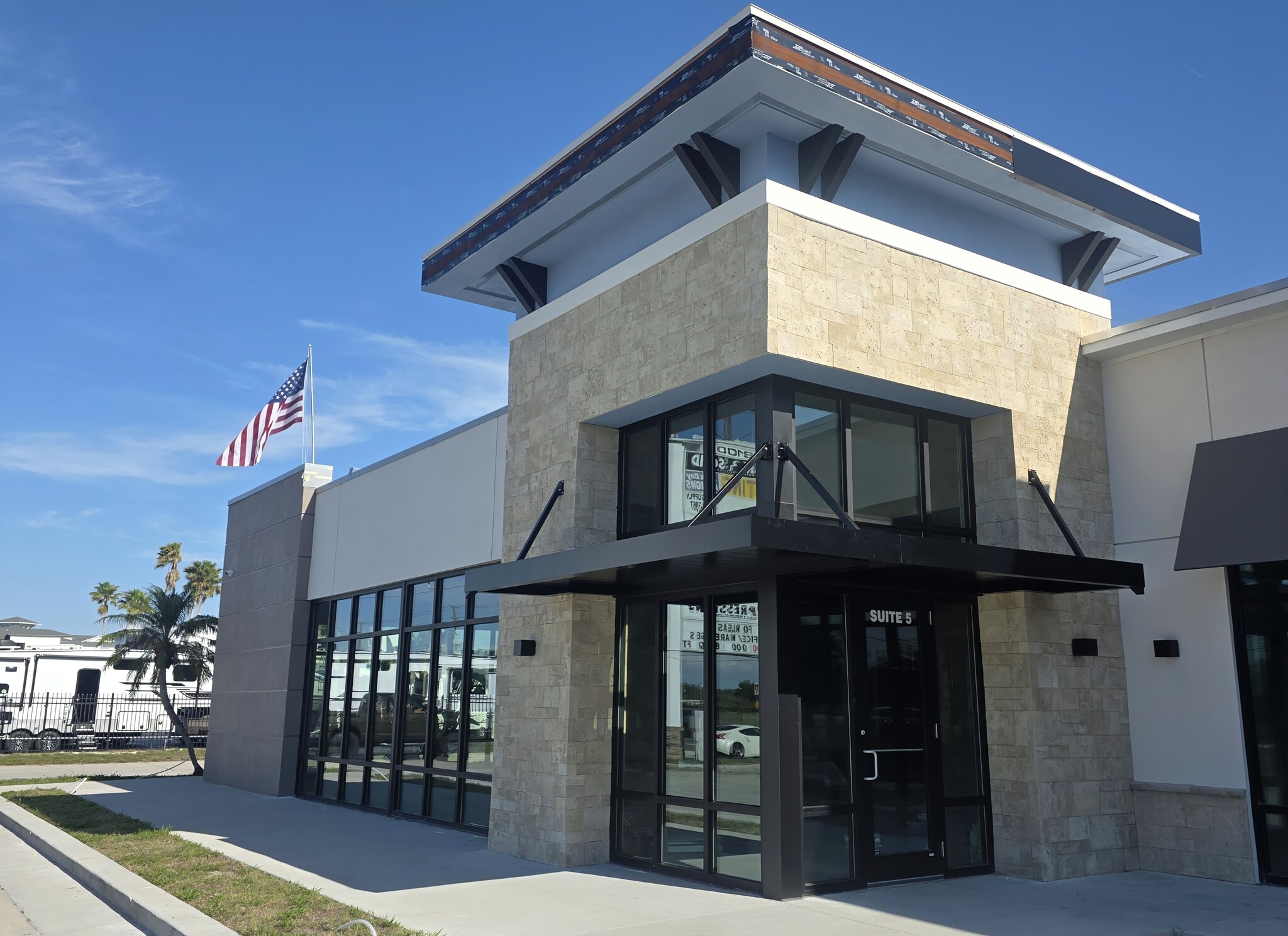 8100 Park Blvd N, Pinellas Park, FL for Rent