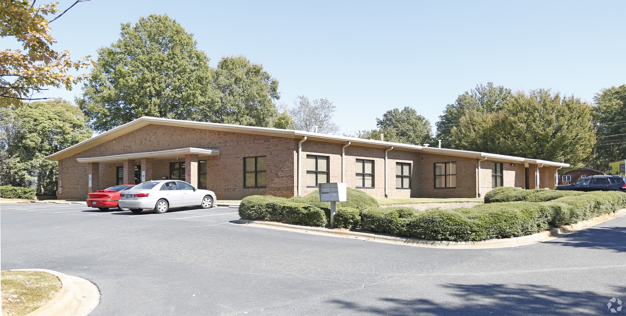 470 N Broad St, Mooresville, NC for Sale