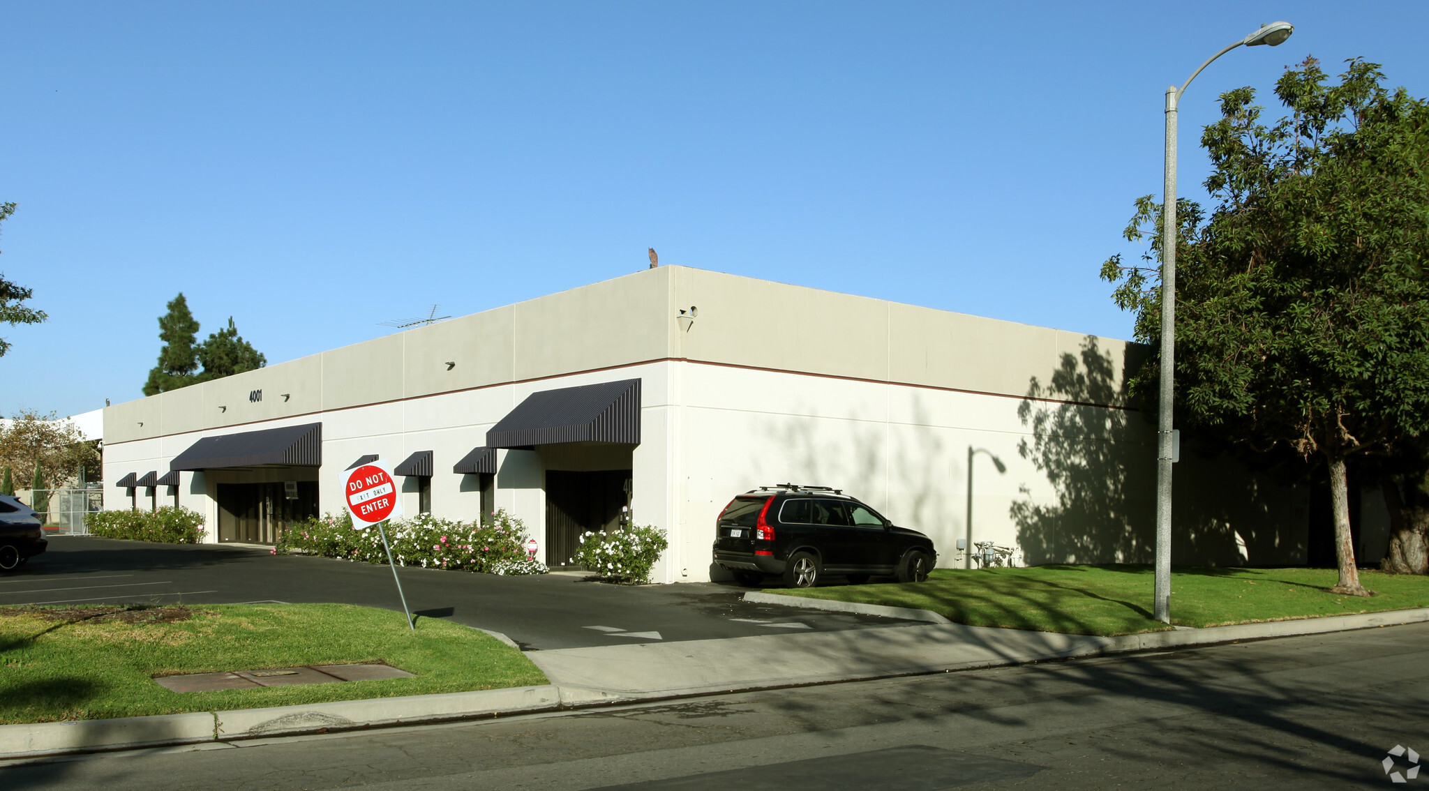 4001 W Carriage Dr, Santa Ana, CA for Sale