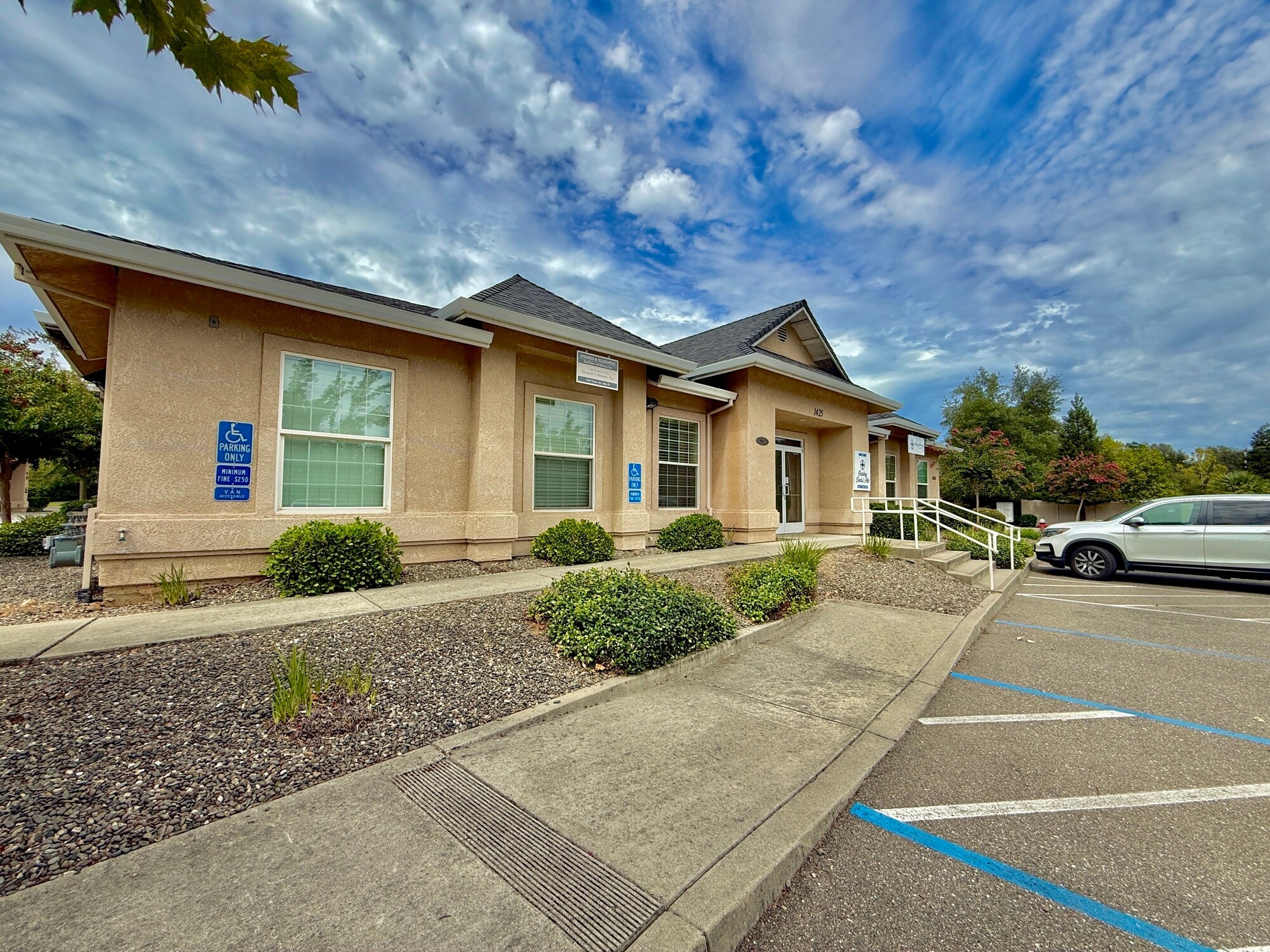 1425 Victor Ave, Redding, CA for Rent