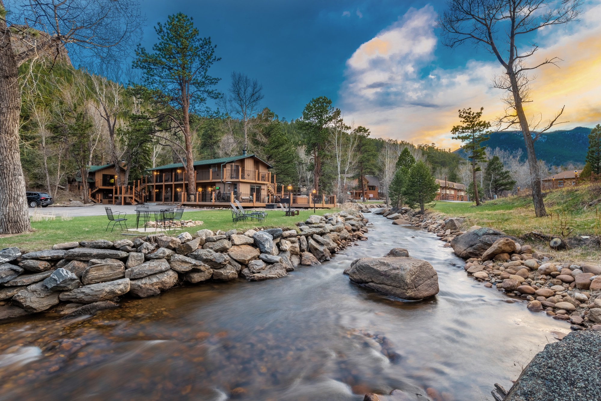 1130 W Elkhorn Ave, Estes Park, CO for Sale