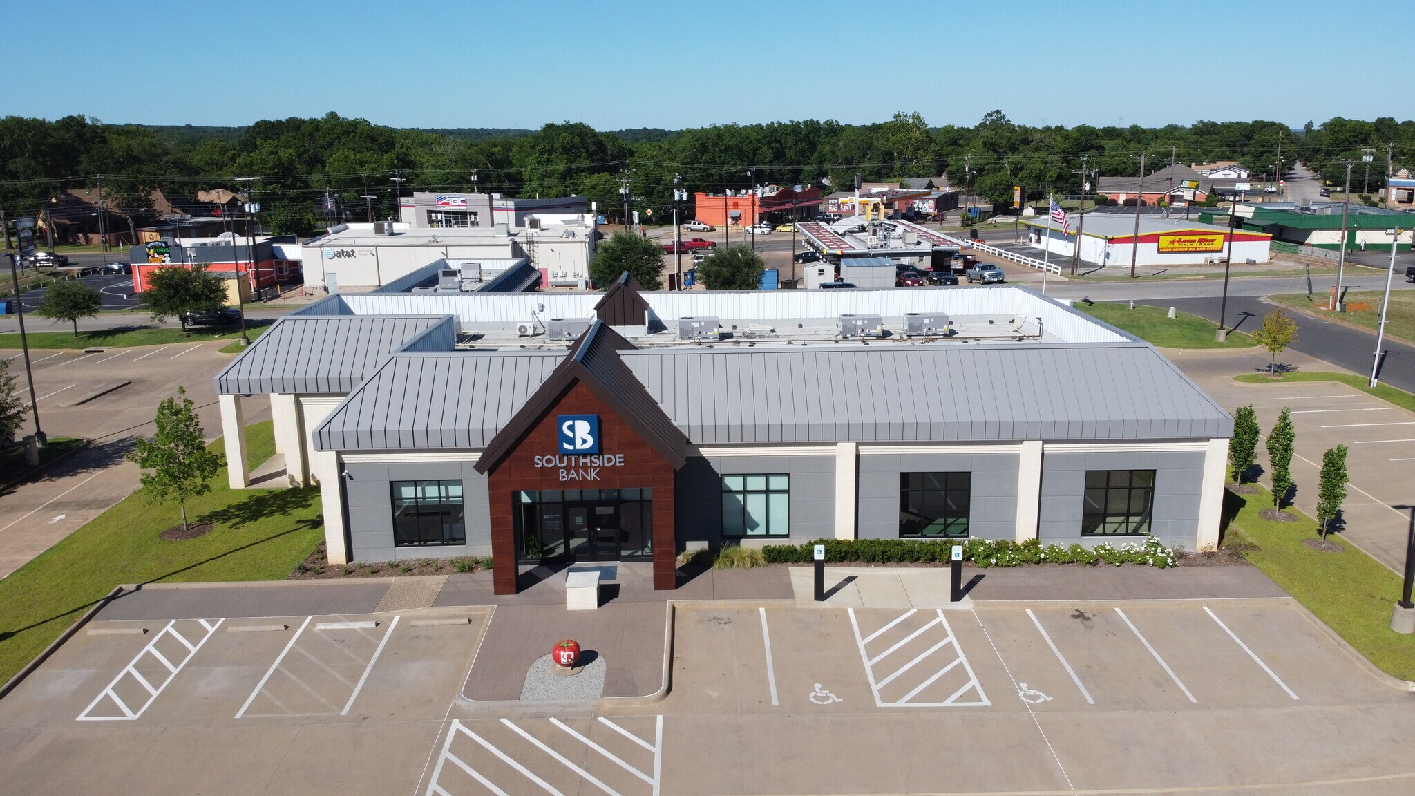 1015 S Jackson St, Jacksonville, TX for Rent