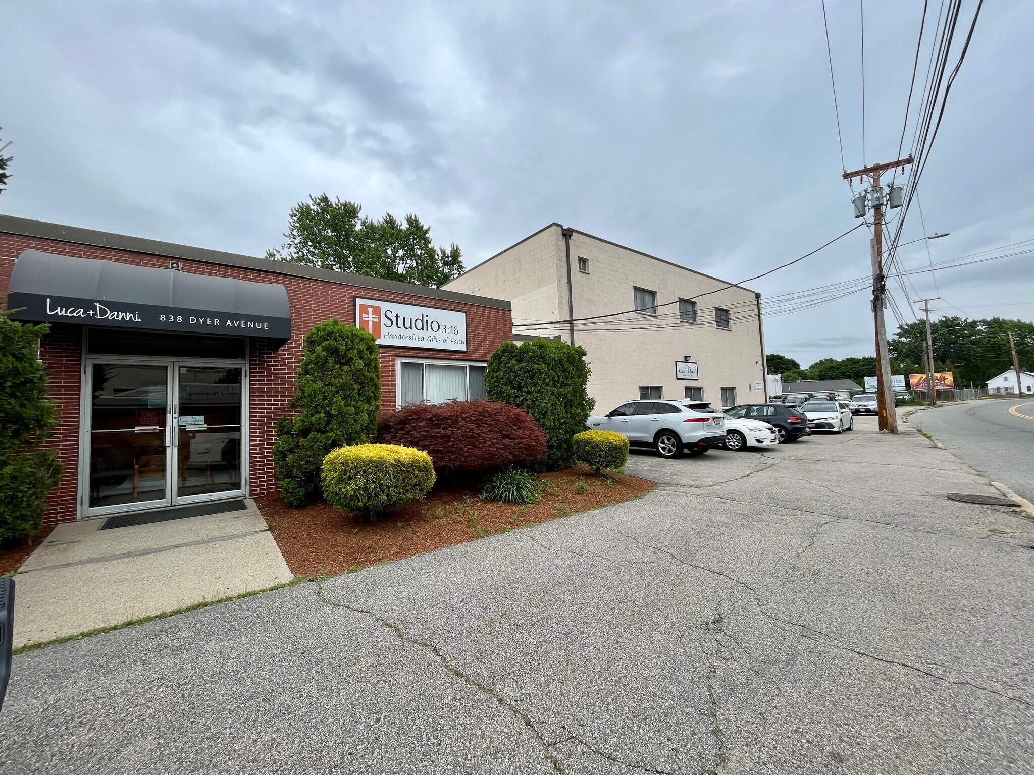 838 Dyer Ave, Cranston, RI for Rent