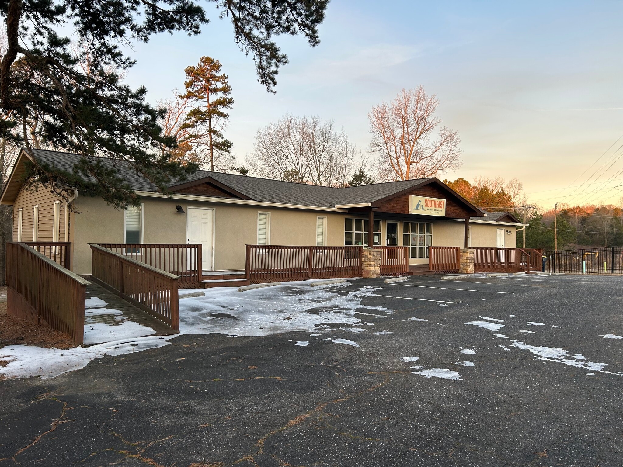 10401 Rozzelles Ferry Rd, Charlotte, NC for Sale