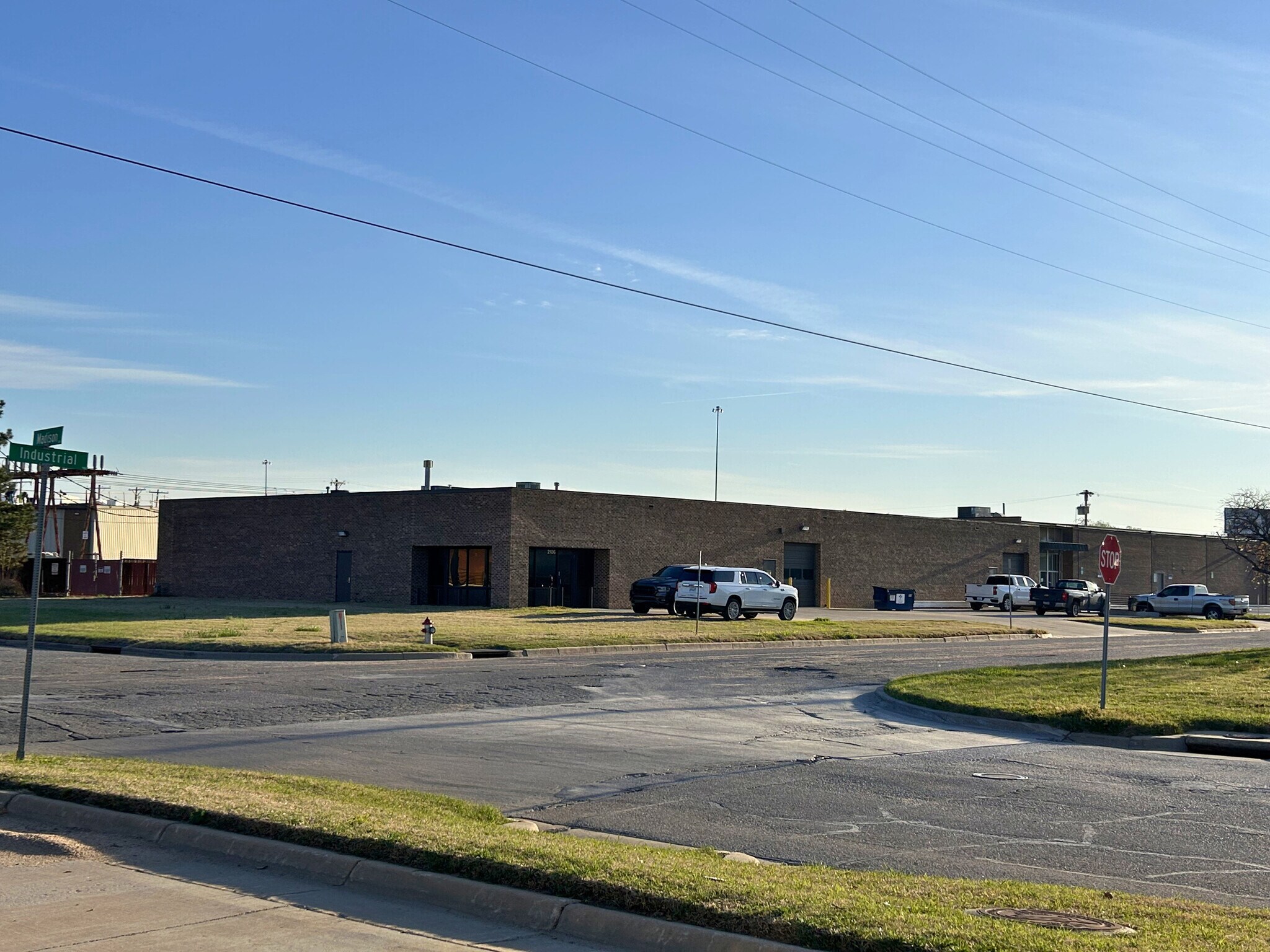 2106 E Industrial St, Wichita, KS for Rent