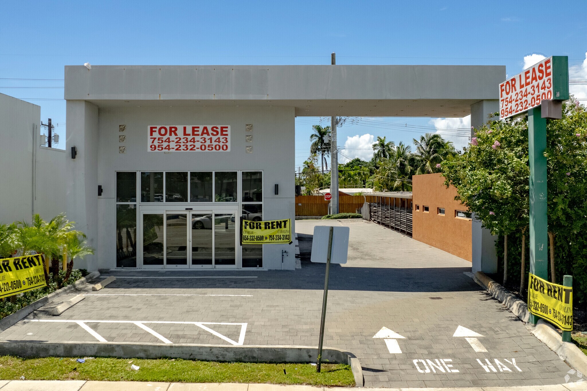 1544 E Commercial Blvd, Oakland Park, FL for Rent