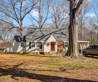 Lincolnton, NC Apartments - 1261 W Highview Ln