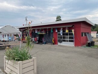 Laytonville, CA Storefront Retail/Office - 45010 US-101
