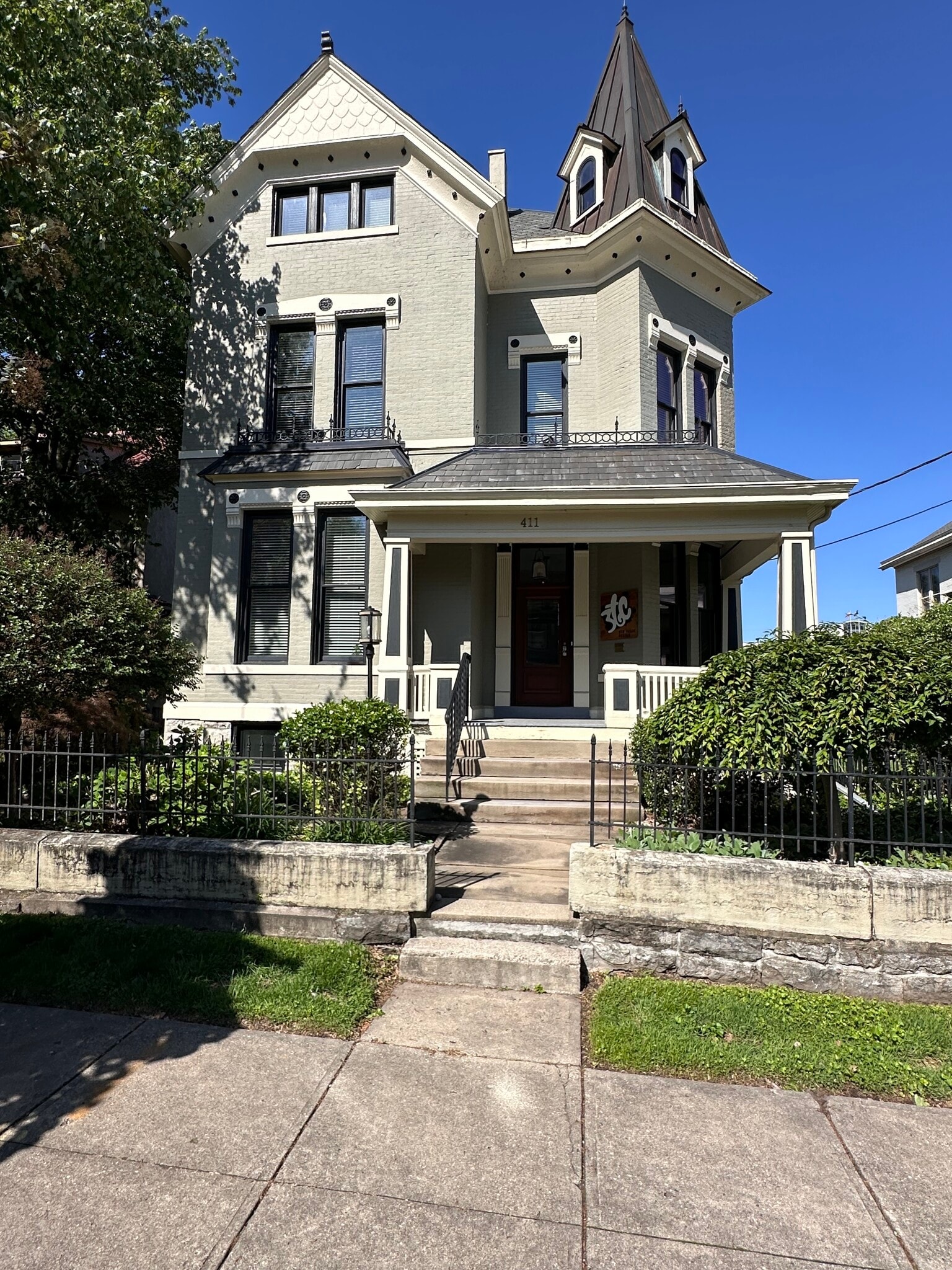 411 Garrard St, Covington, KY for Sale
