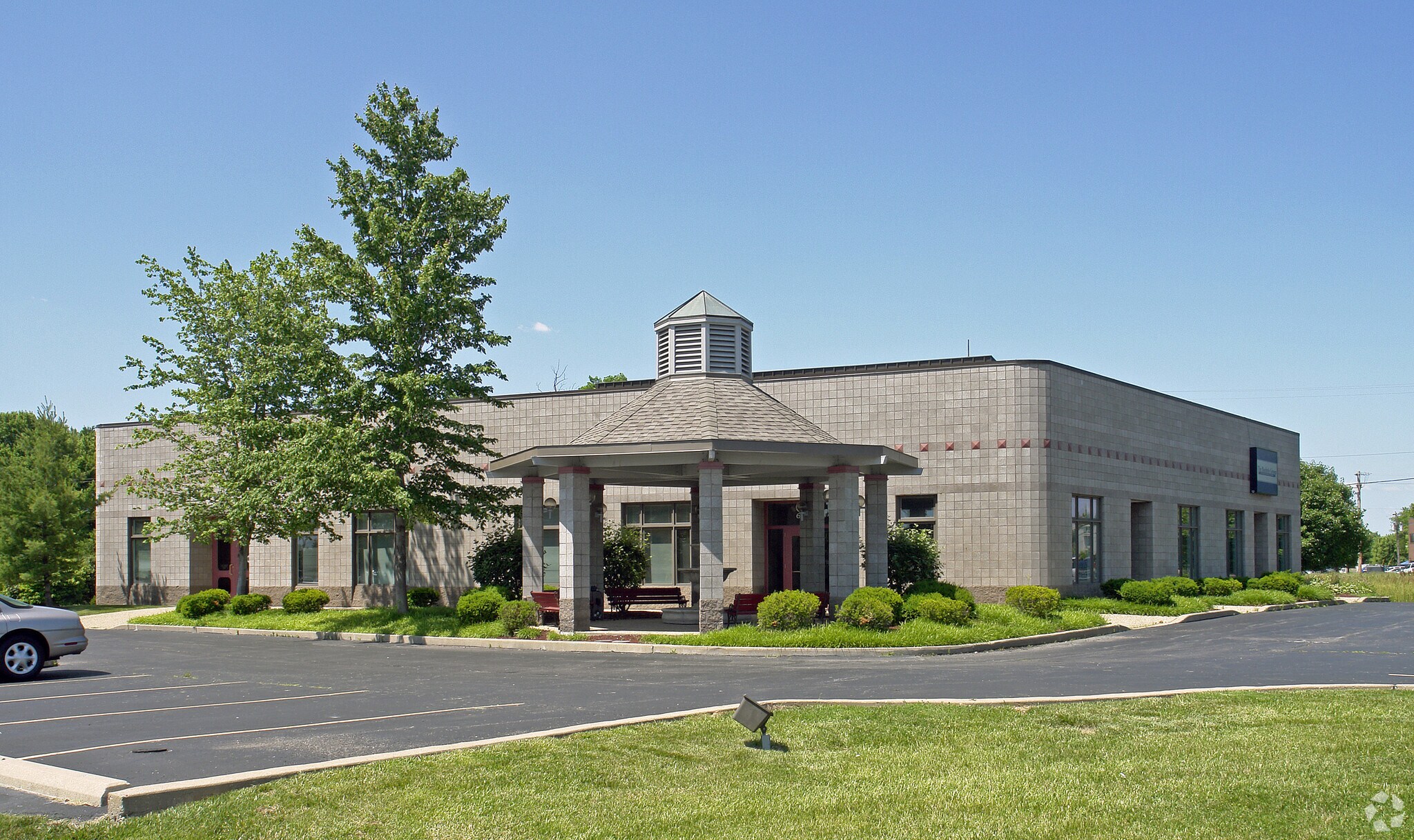 641643 Cepi Dr Chesterfield, MO 63005 Office Property for Lease on