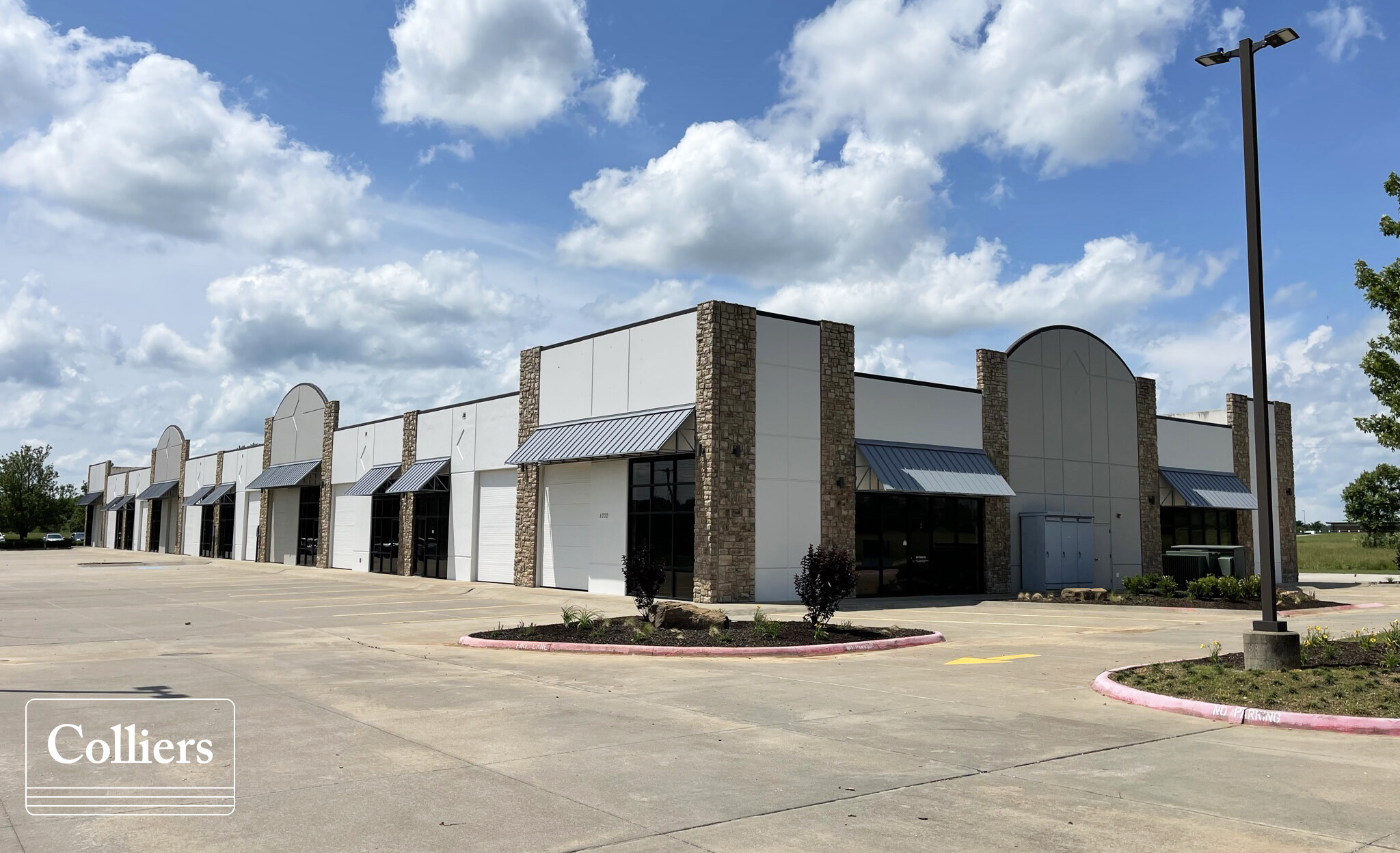 8200 SW Regional Airport Blvd, Bentonville, AR for Rent