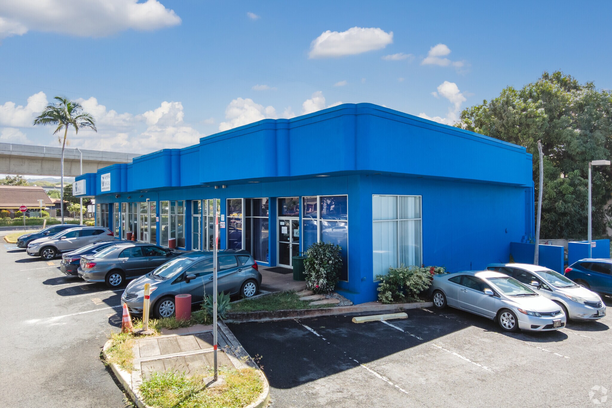 98-425 Kamehameha Hwy, Aiea, HI for Rent