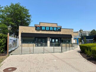 Richmond Hill, ON Retail - 140 York Blvd