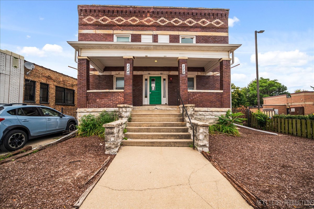 112-114 N Center St, Joliet, IL for Sale