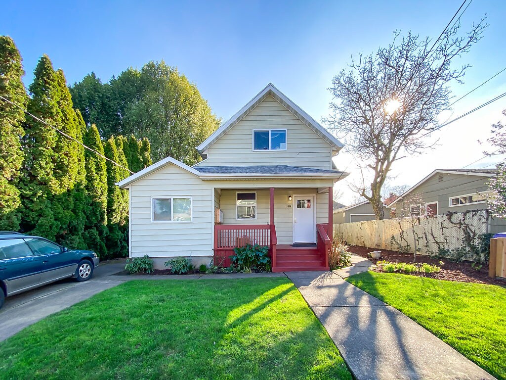 1414 SE Lambert St, Portland, OR for Sale