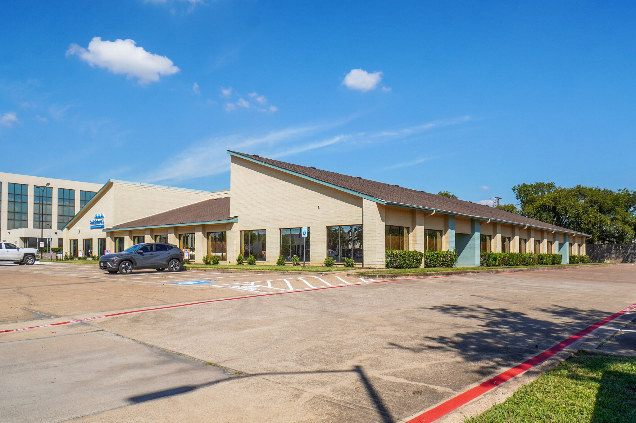 6825 Manhattan Blvd, Fort Worth, TX for Sale