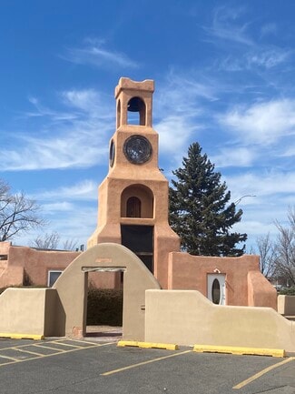 Santa Fe, NM Retail - 1590 Saint Michaels Dr