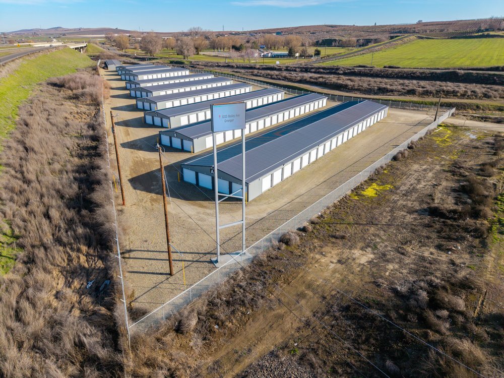 1223 Bailey Ave, Granger, WA for Sale