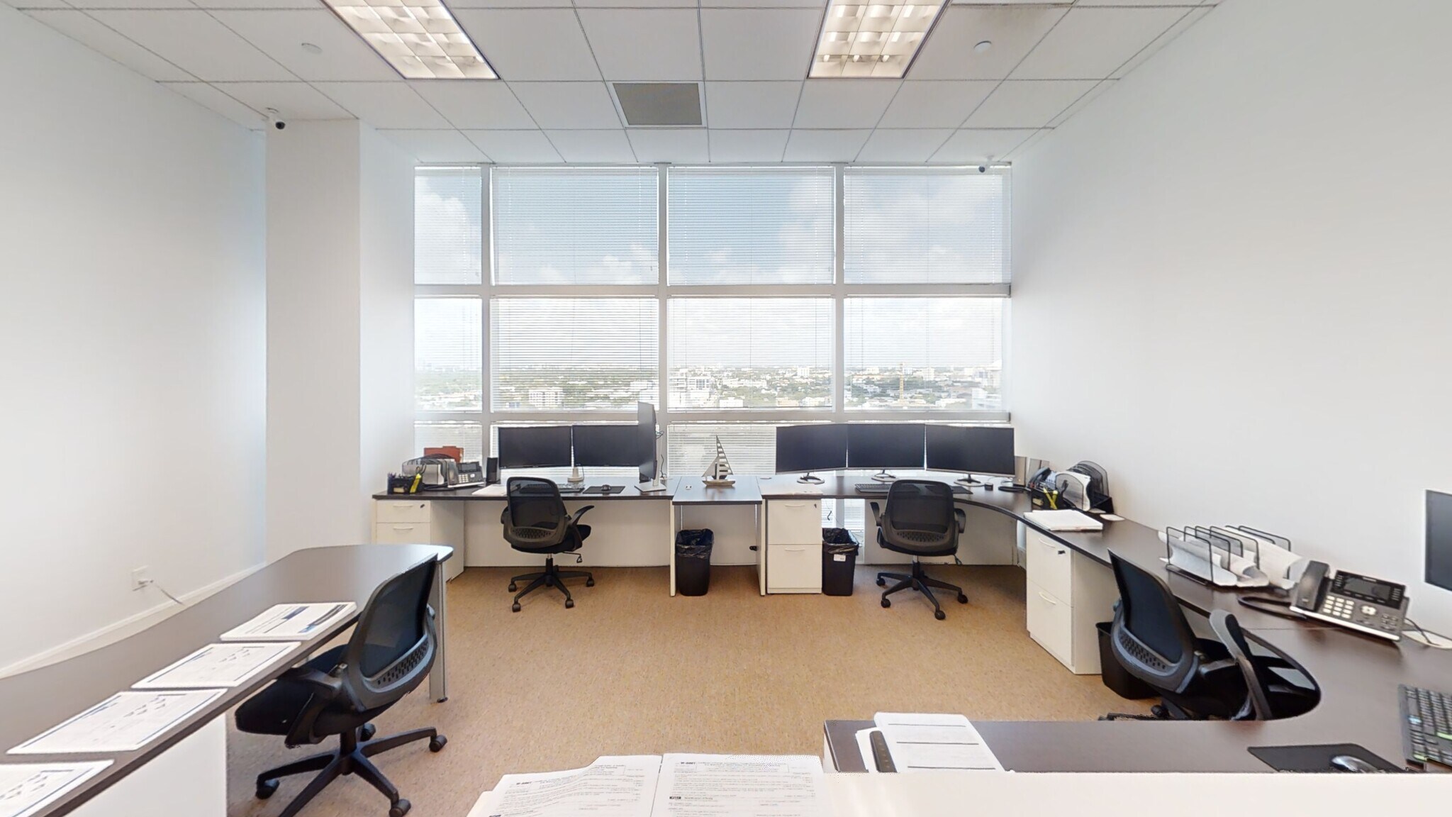 175 SW 7th St, Miami, FL for Rent
