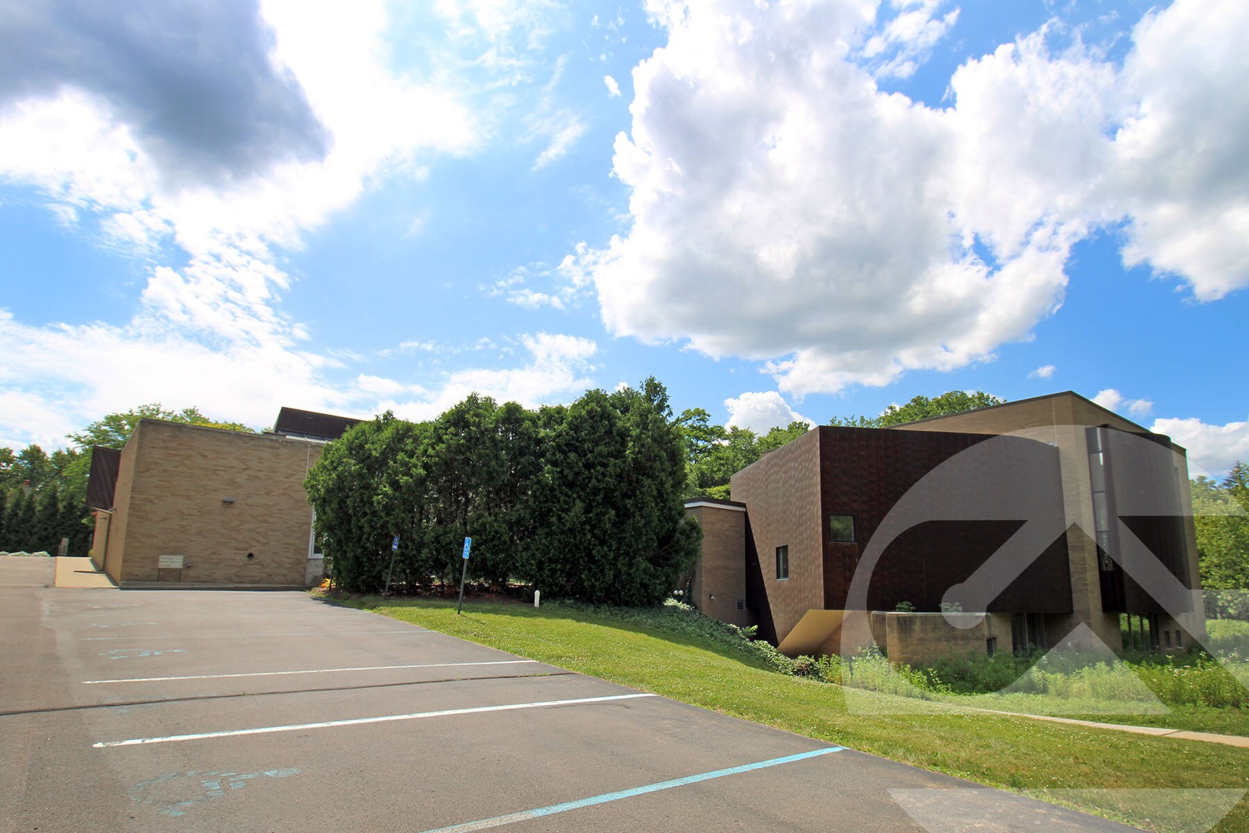 38651 Woodward Ave, Bloomfield Hills, MI for Rent