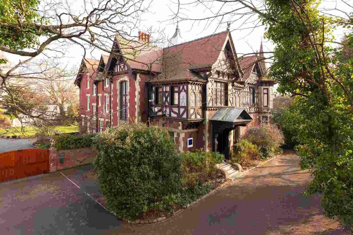 Queens Crescent, Southsea, HAM for Sale