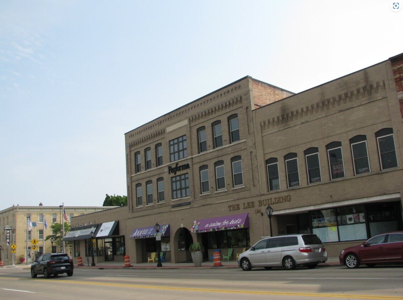 124 N Broadway, De Pere, WI for Rent