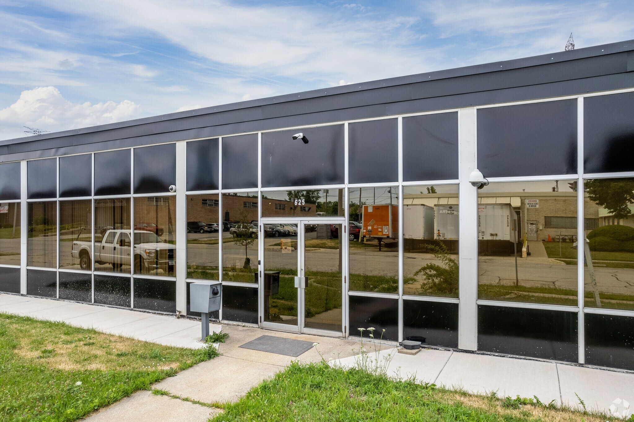 625 Factory Rd, Addison, IL for Sale