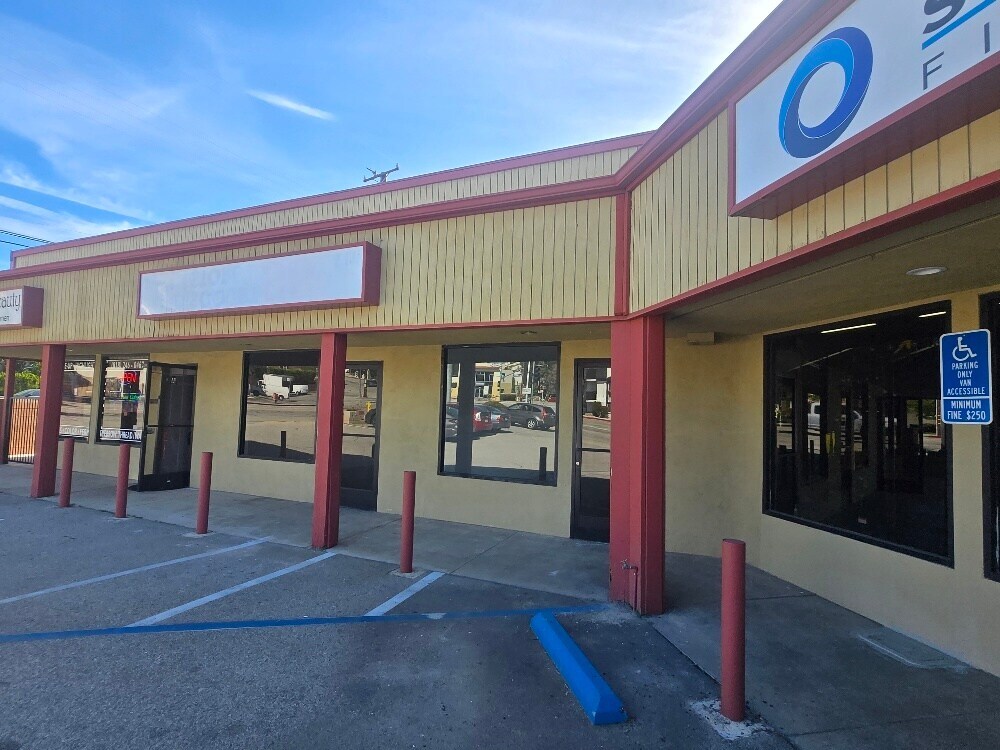 4050 La Crescenta Ave, Montrose, CA for Rent