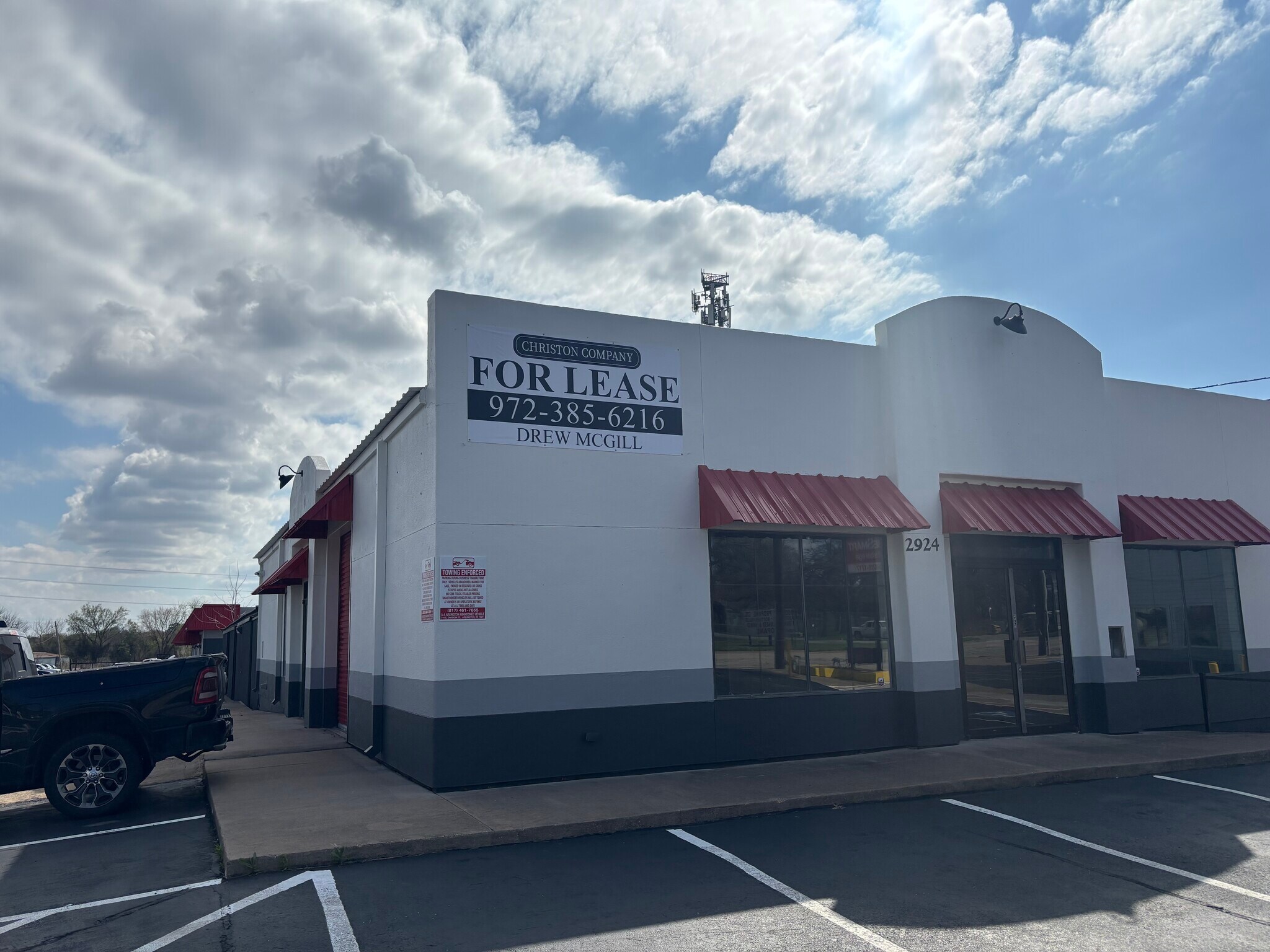 2924 W Division St, Arlington, TX for Rent