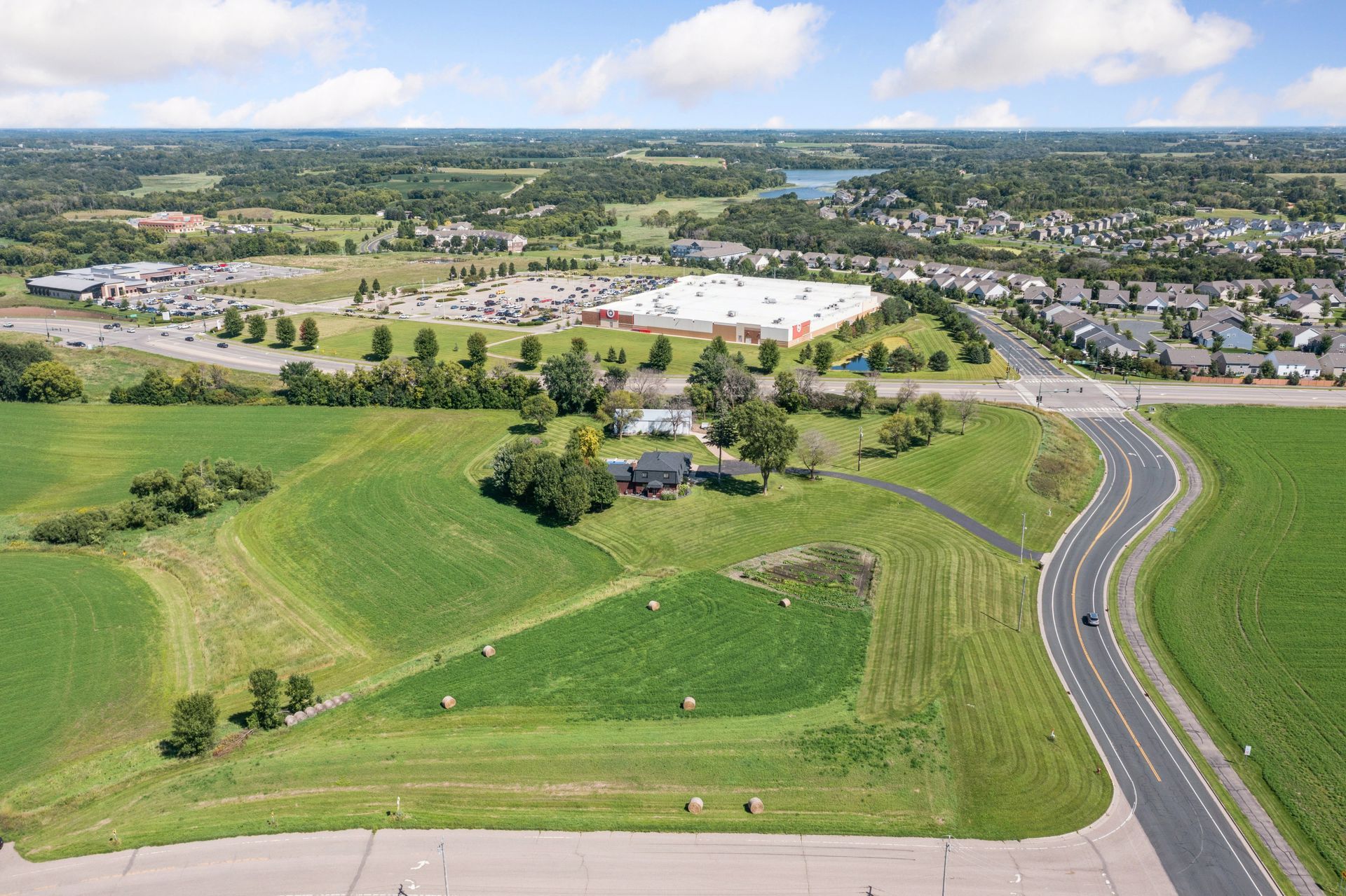 700 10th St E, Waconia, MN for Sale