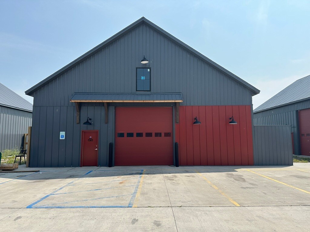 9775 Industrial Drive: Unit 108, Horace, ND for Rent