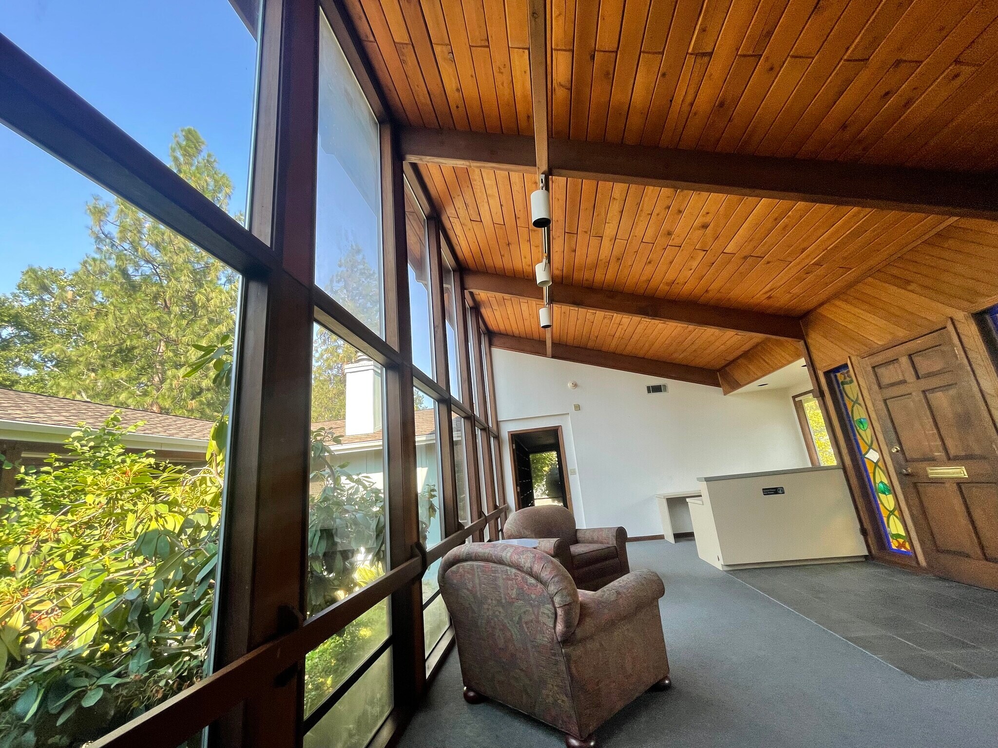 607 Siskiyou Blvd Ashland, OR 97520 Office Property for Sale on