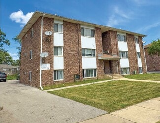 Glen Ellyn, IL Apartments - 1150 Surrey Dr