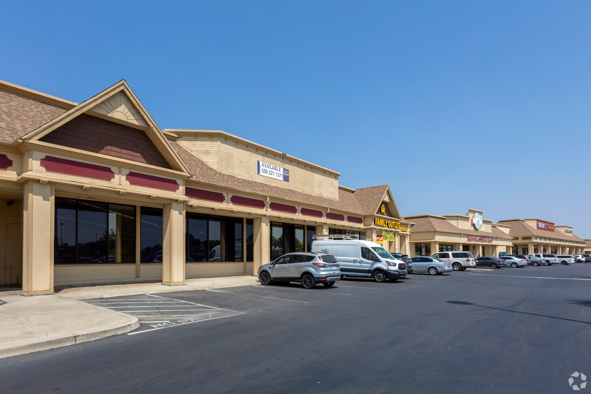 190 E Cross Ave, Tulare, CA for Rent