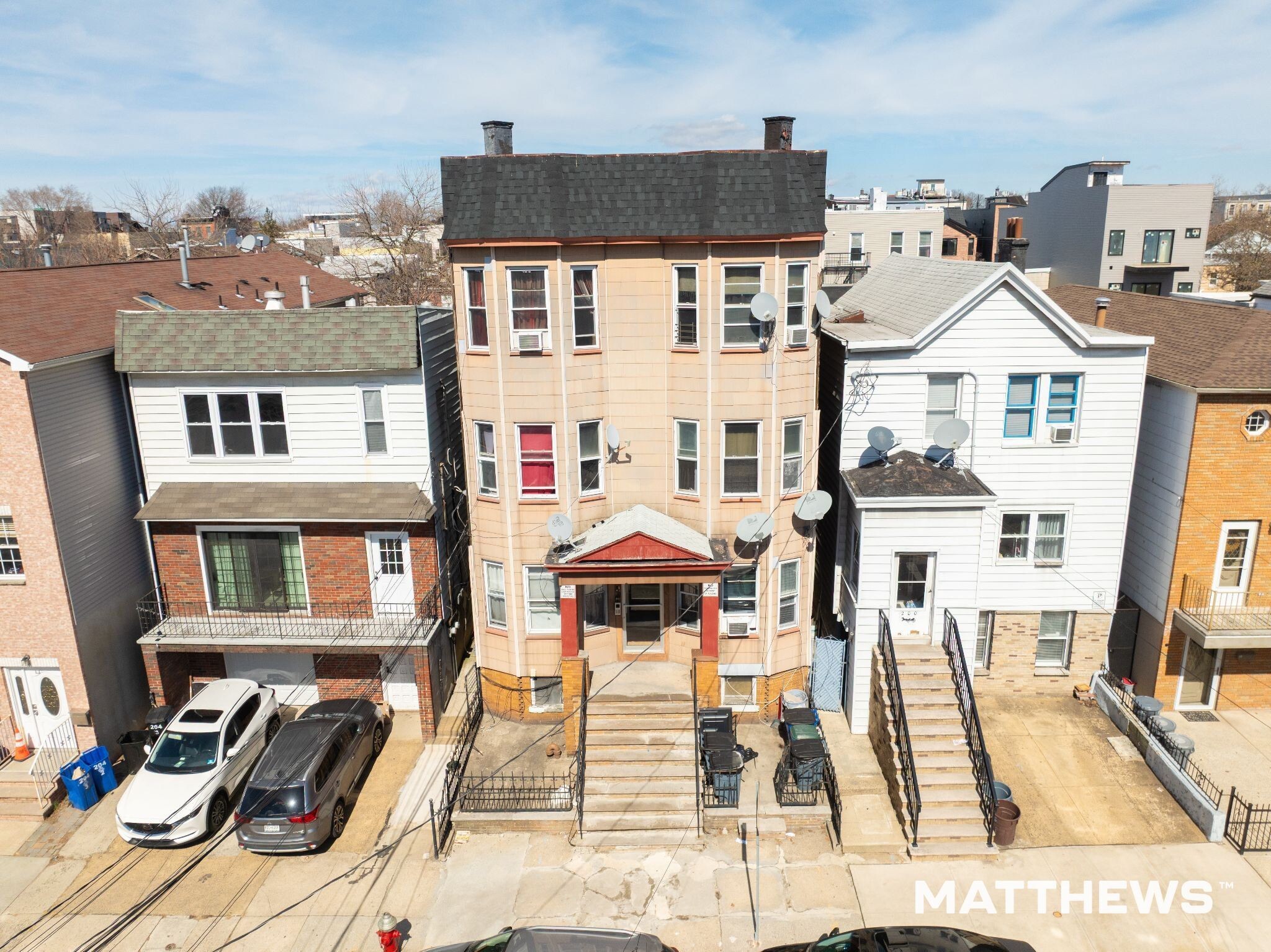 202 Hutton St, Jersey City, NJ for Sale