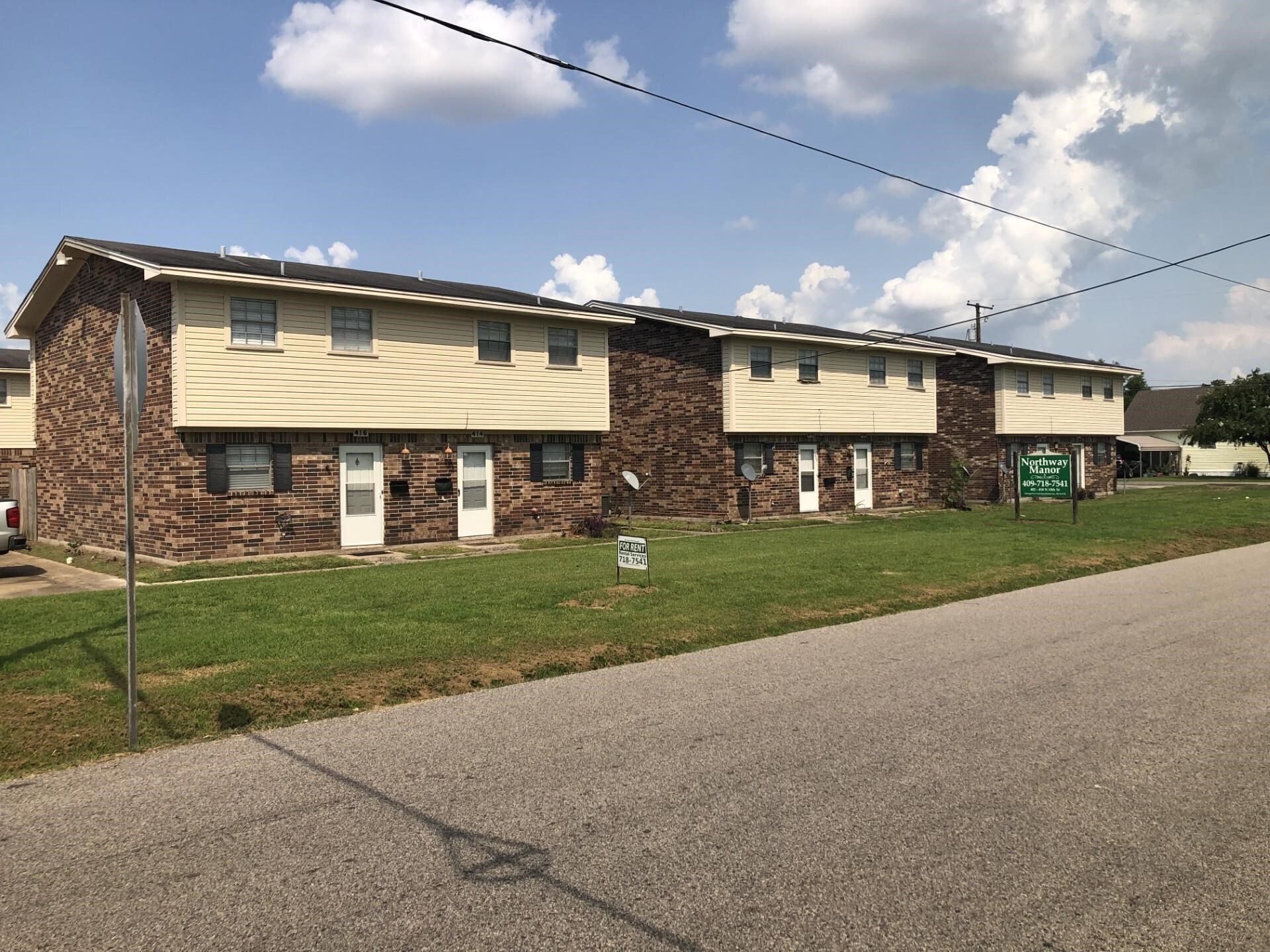 402-418 N 10th St, Nederland, TX for Sale