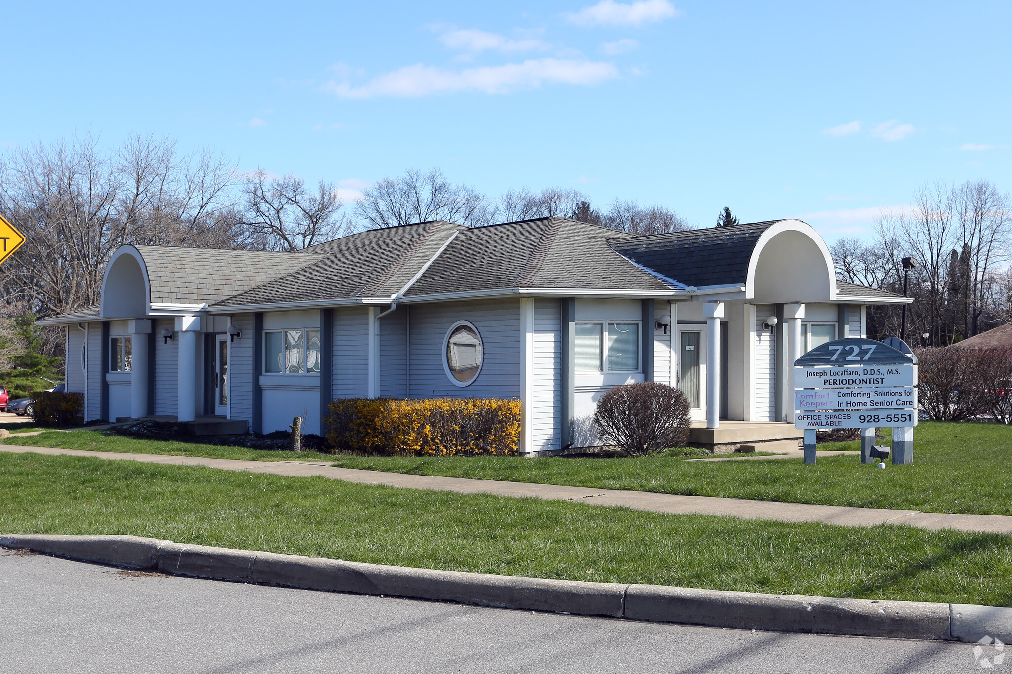 727 Graham Rd, Cuyahoga Falls, OH for Sale