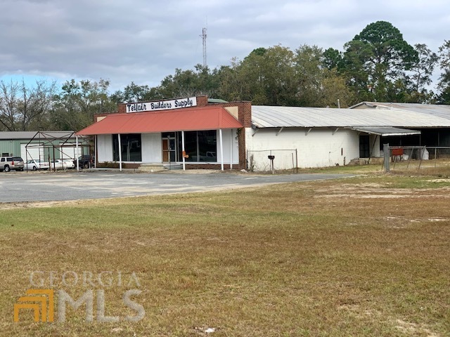 207 E Oak St, Mc Rae Helena, GA for Sale