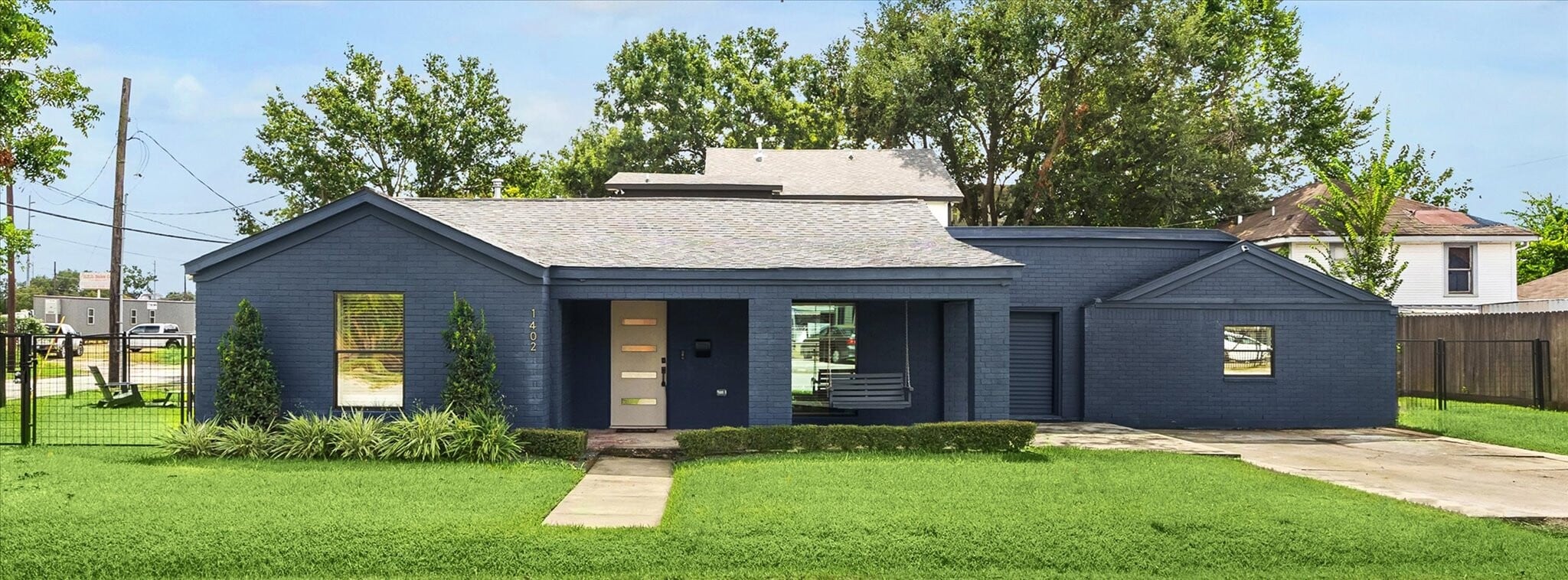 1402 W 14th St, Houston, TX for Sale