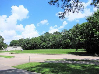 League City, TX Commercial Land - 101 E Walker St