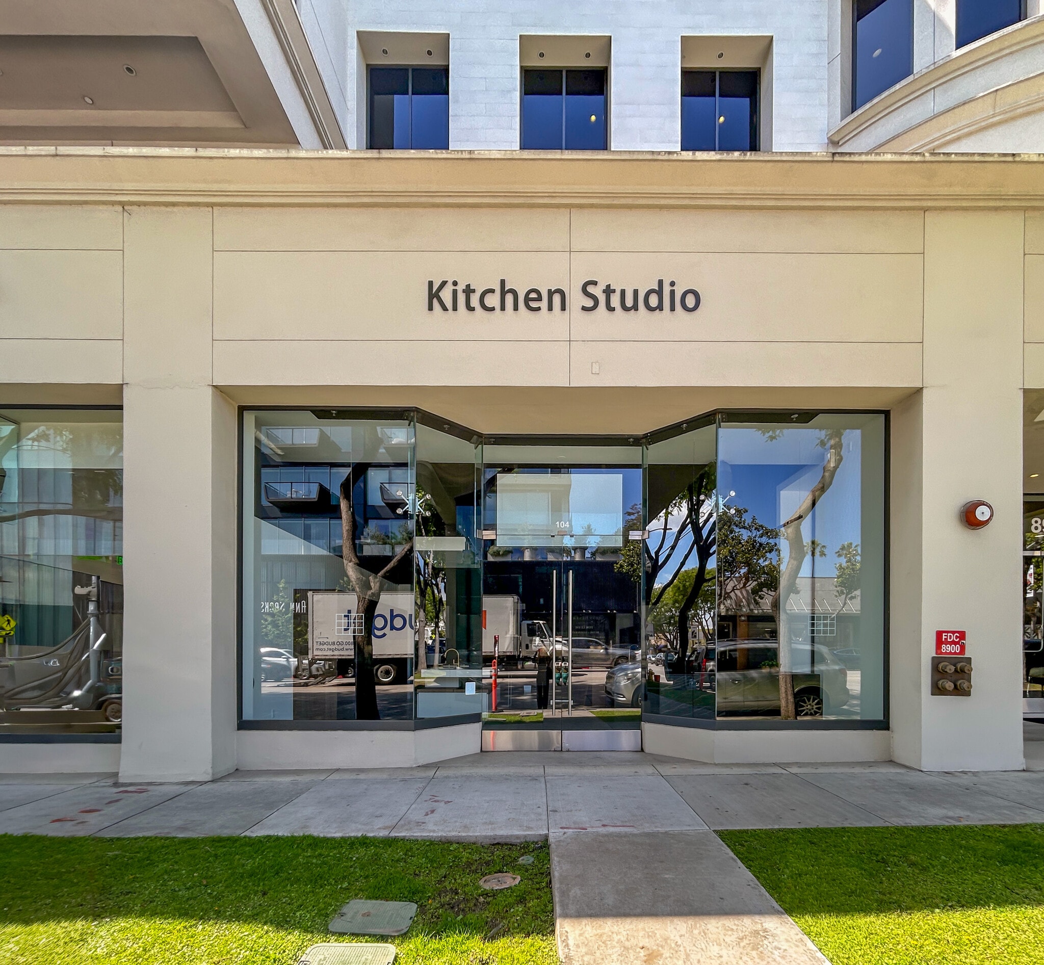 8900-8920 Beverly Blvd, West Hollywood, CA for Rent