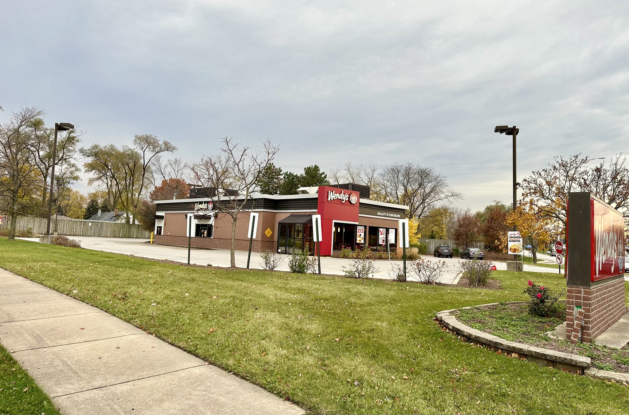 7100 Kingery Hwy, Willowbrook, IL for Sale