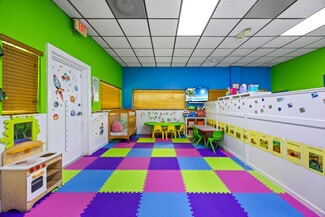 Miami, FL Storefront Retail/Office - 9610-9632 Fontainebleau Blvd