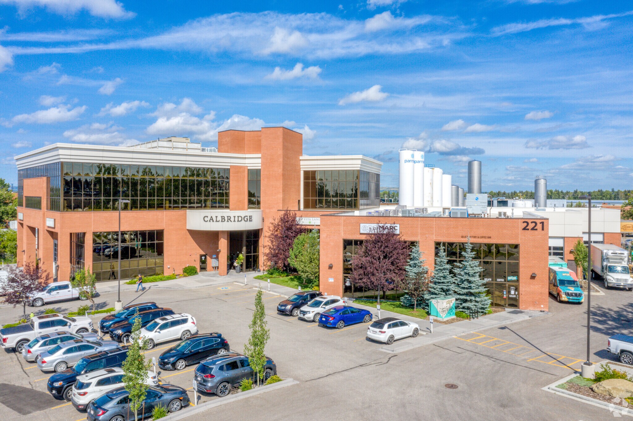 221 19th St SE, Calgary, AB for Rent