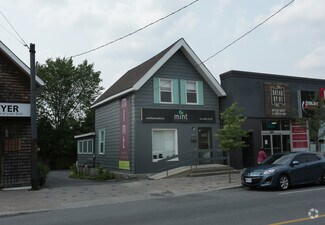 1071 Wellington St W