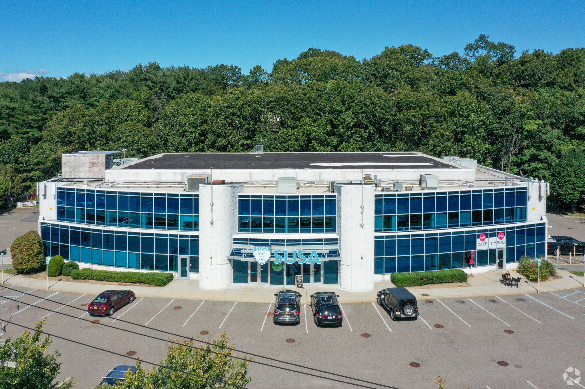 905 W Jericho Tpke, Smithtown, NY for Sale