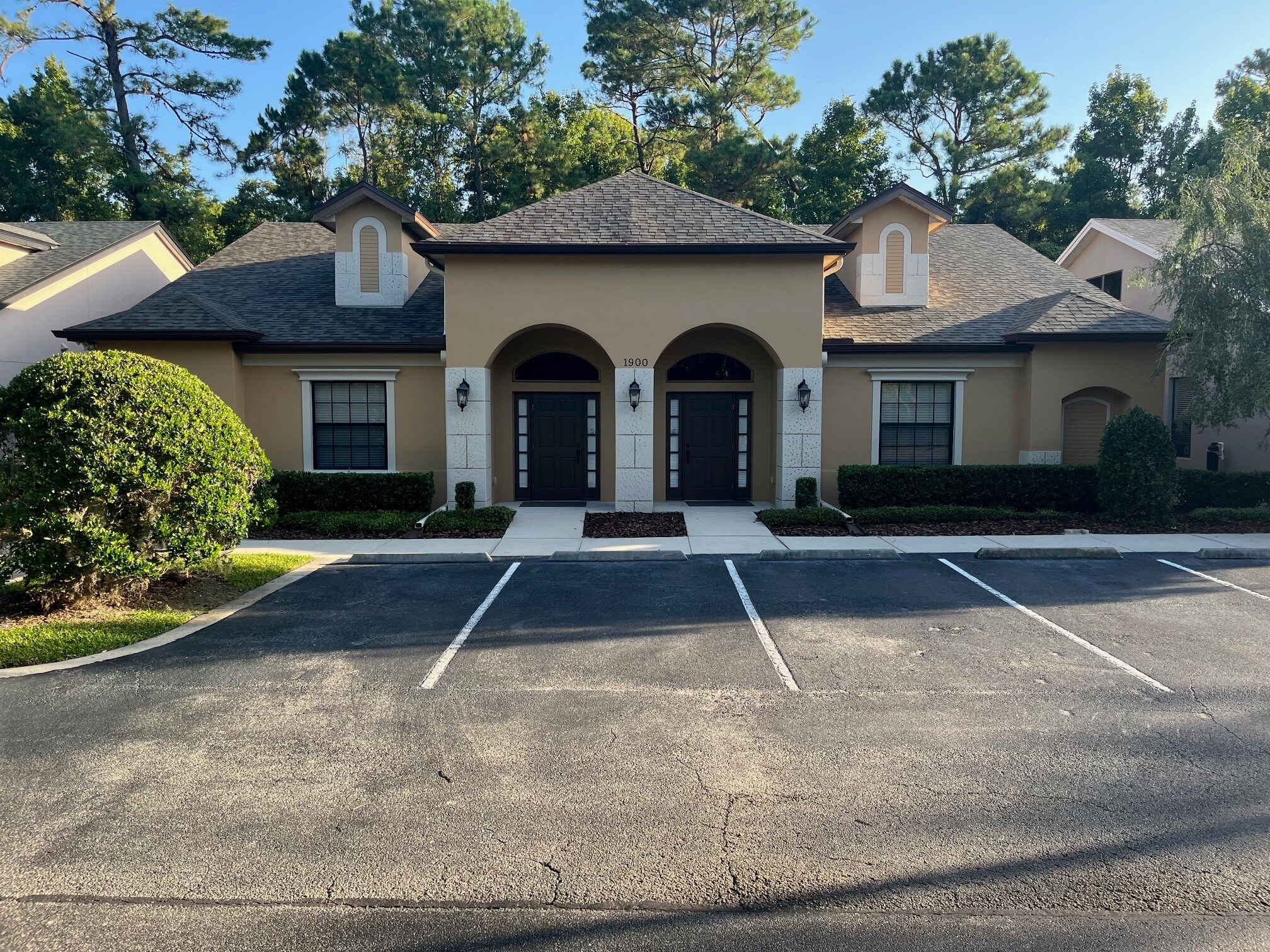 1900 Town Plaza Ct, Winter Springs, FL for Sale
